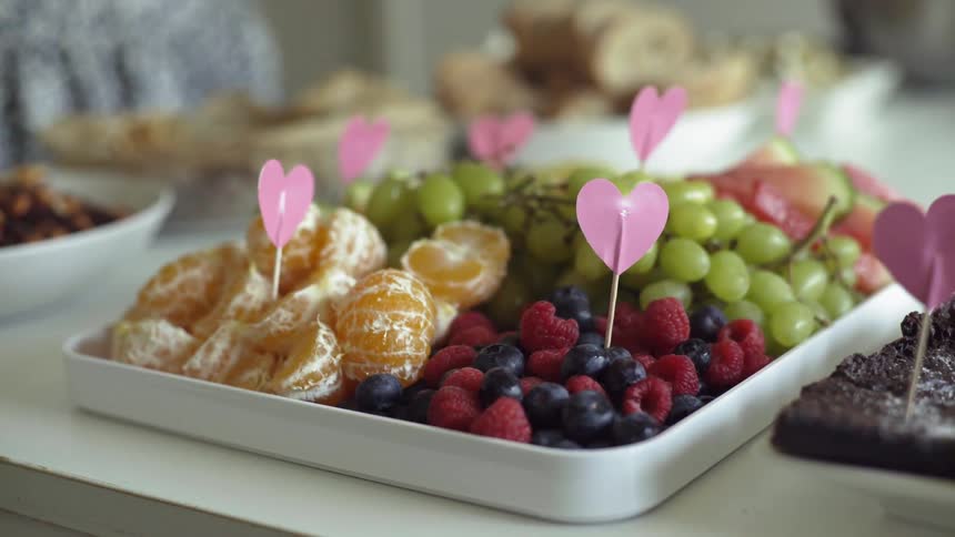 A plate of fruit