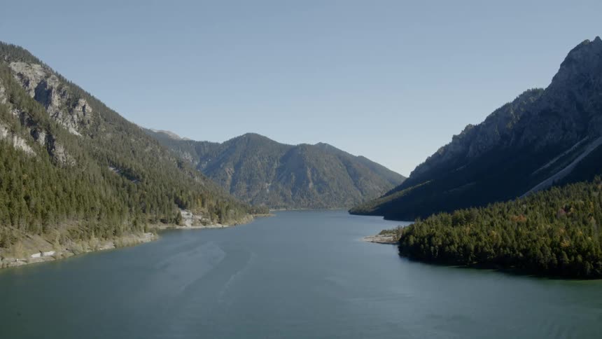 A river flowing with trees on both sides