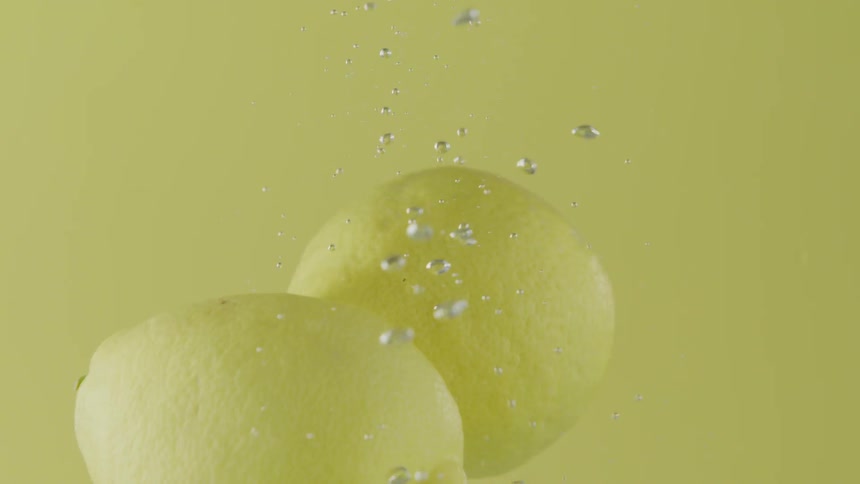 Lemons in water
