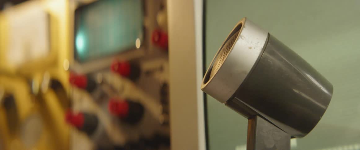 A view of a monitor bleeping