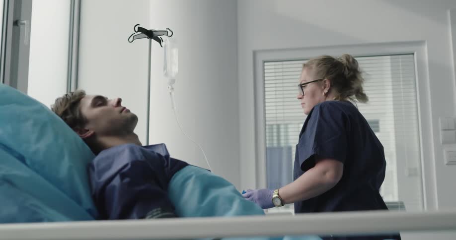 Nurse taking care of the hospital patient