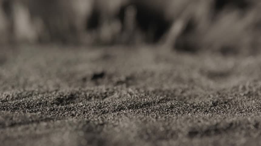 An eerie object