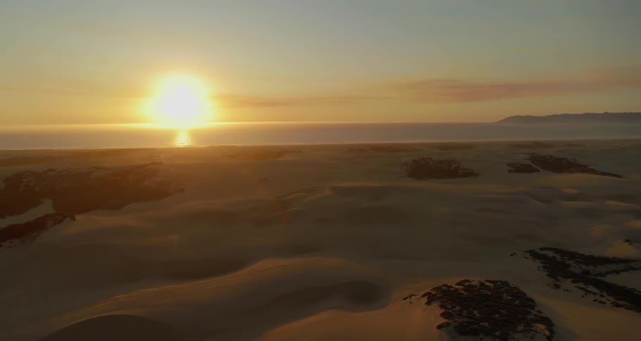 Sun goes down at the coast
