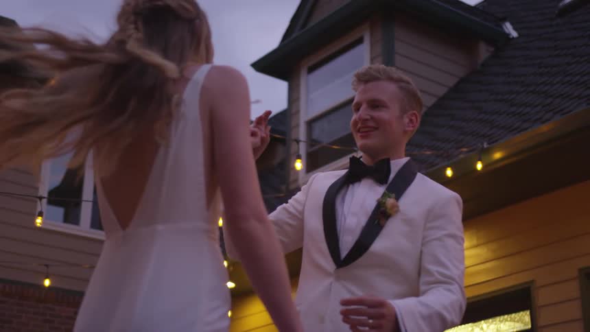 Couple dancing at a wedding