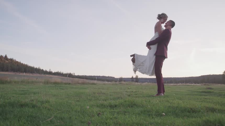 A couple doing a wedding photoshoot