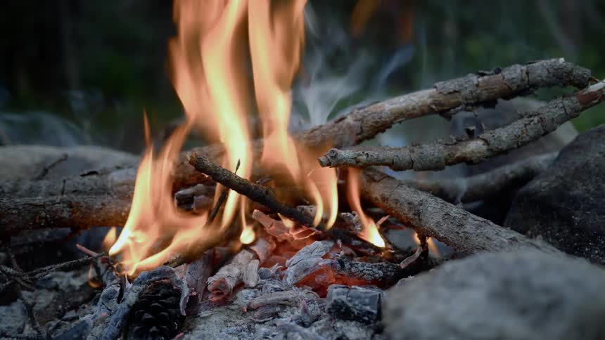 A bon fire starting