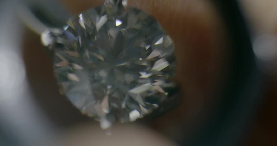 A microscopic view of a jewelry