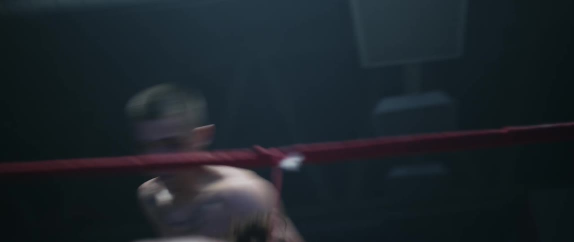 Two men boxing