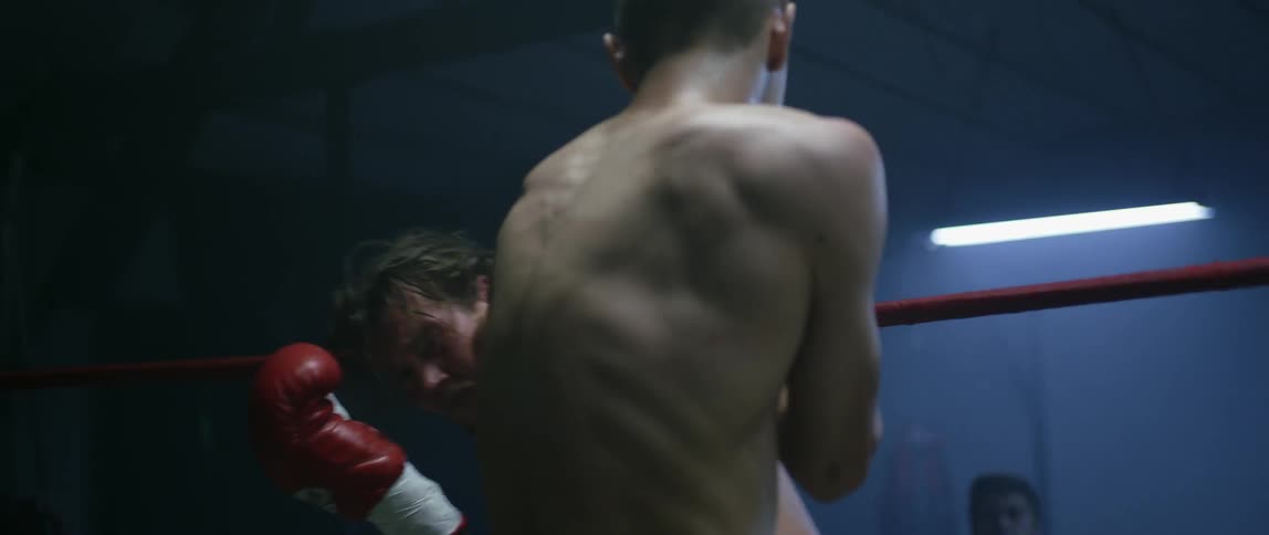 Two men boxing