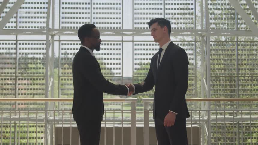 Business partner make a deal