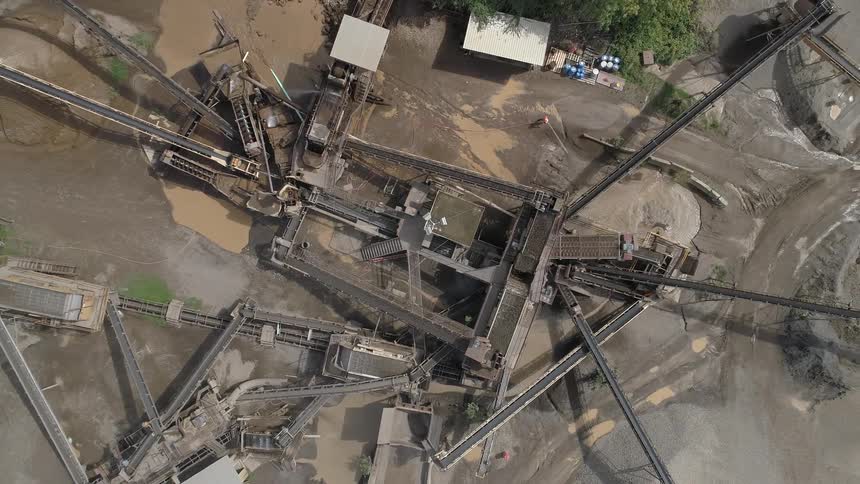 A building is under construction