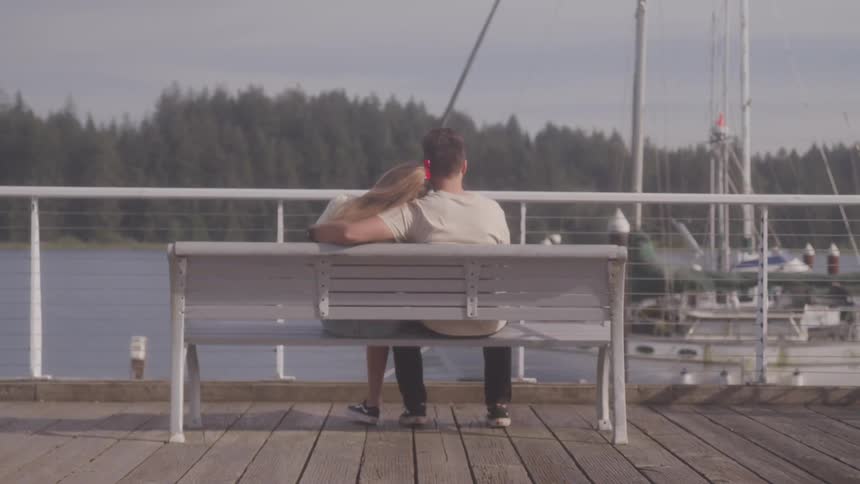 Couple dating on the harbour