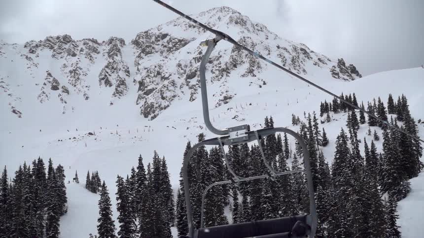Snowboarder