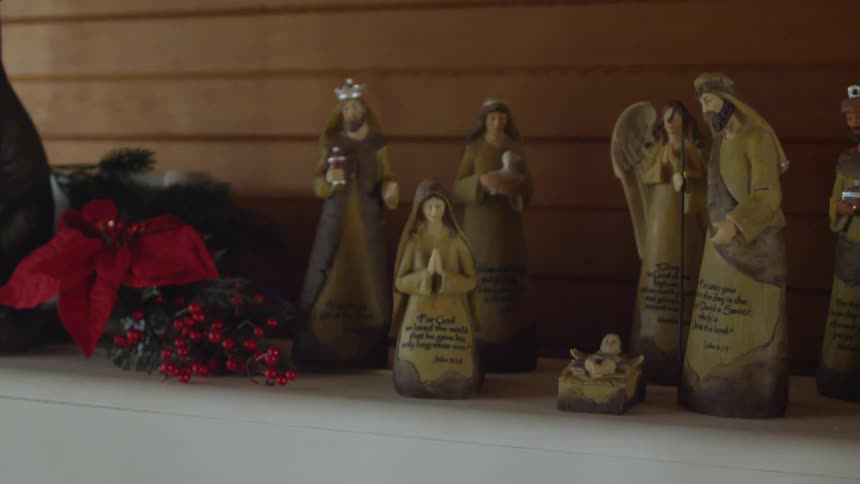 Christmas decorations on a mantle