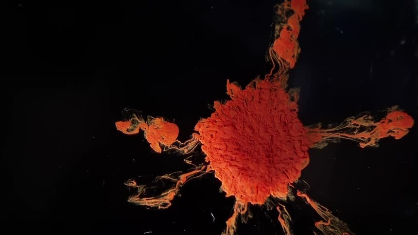 The read color moves around in the liquid