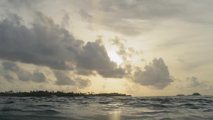 The waves lift and move