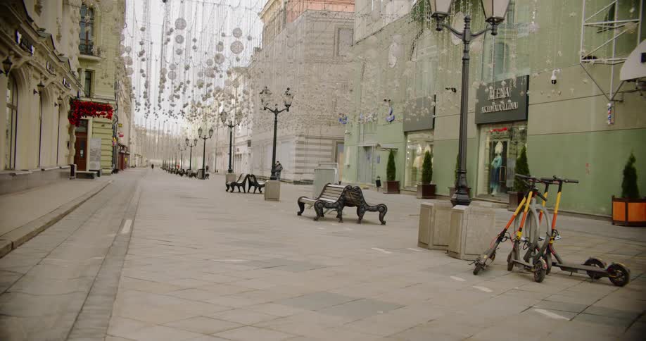 Empty boulevard on city downtown