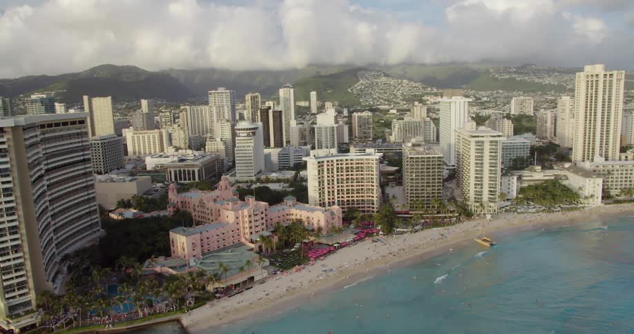 Hotels along the shore