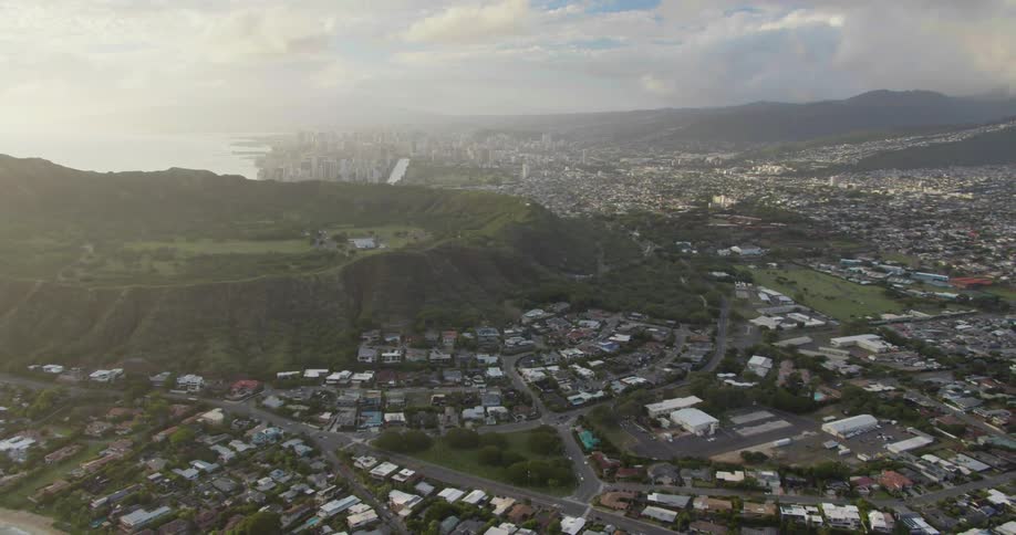 Diamond head state monument in honolulu hawaii