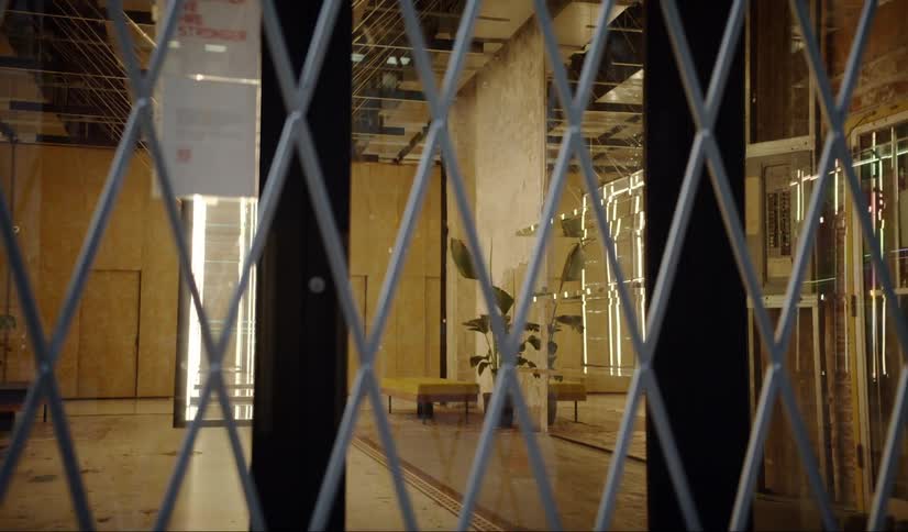 Closed hotel due to coronavirus in the city