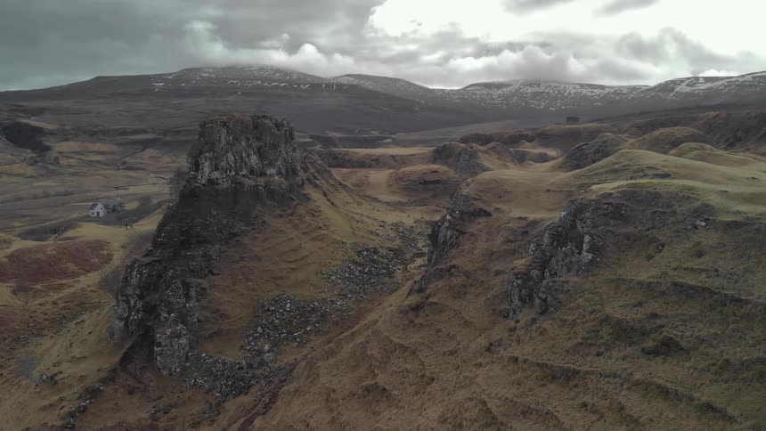 Cliffs and mountains are displayed