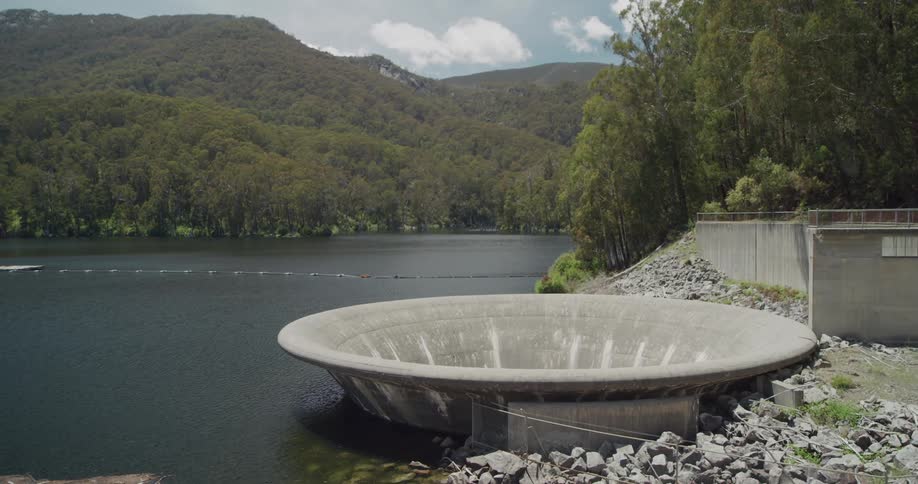 The lake is empty by the mountain range