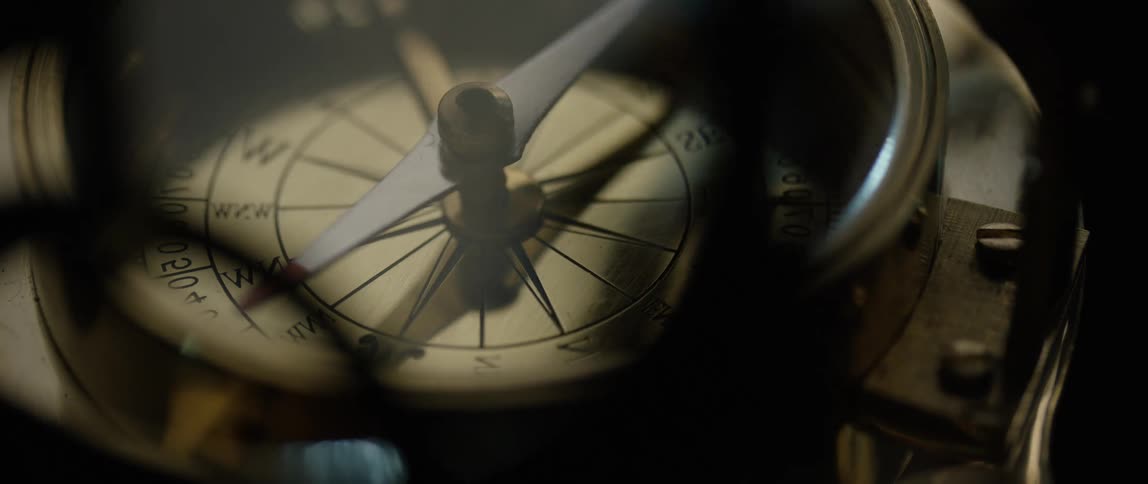 A compass face finding polarity
