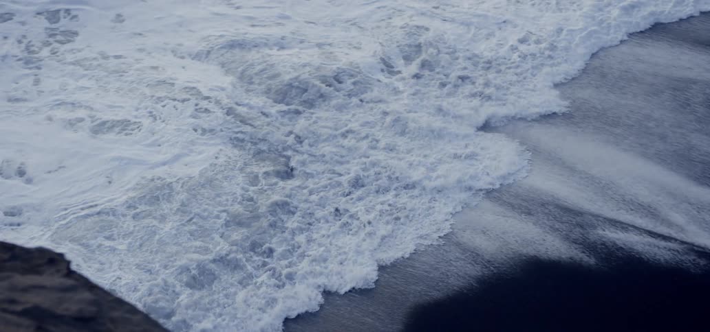 Waves rolling in to the shore