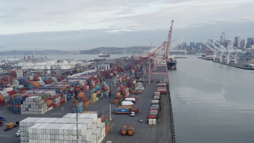 Revealing a deep water port next to a large cargo terminal