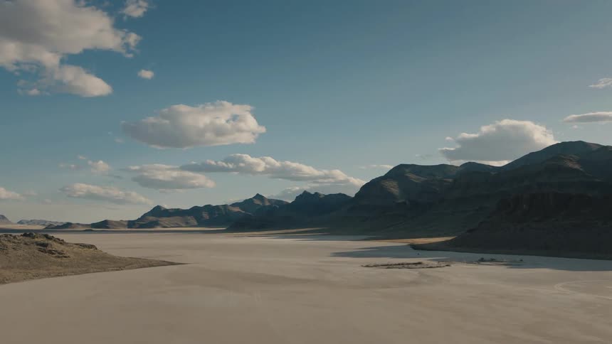 The clouds over the mountains