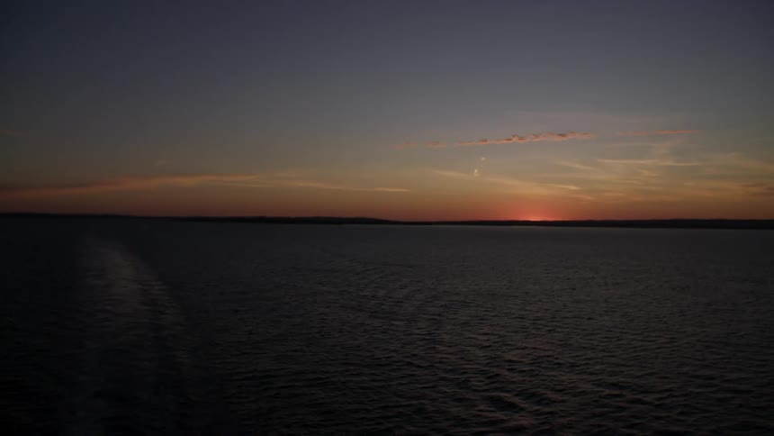Red sky above the ocean