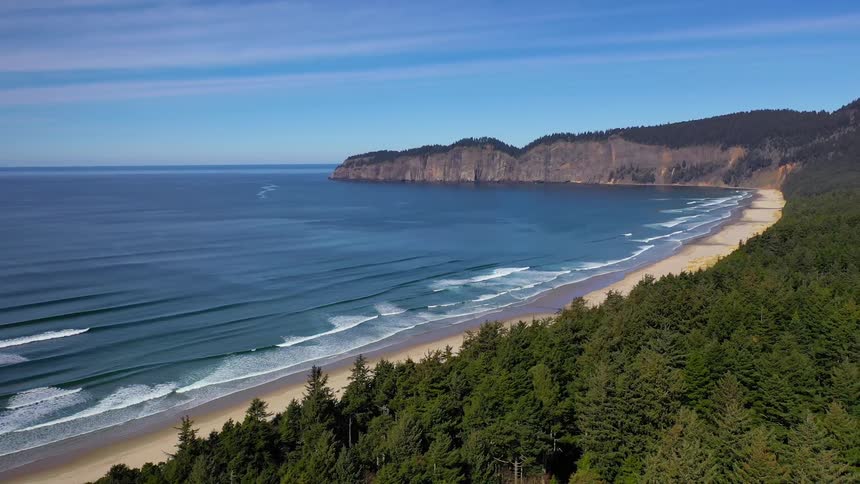 Waves rolling in to the shore