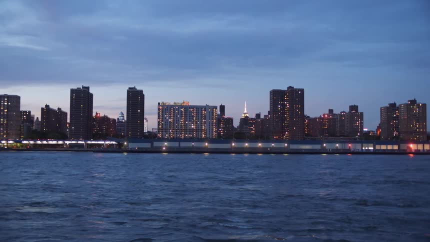 The waves splash in the evening