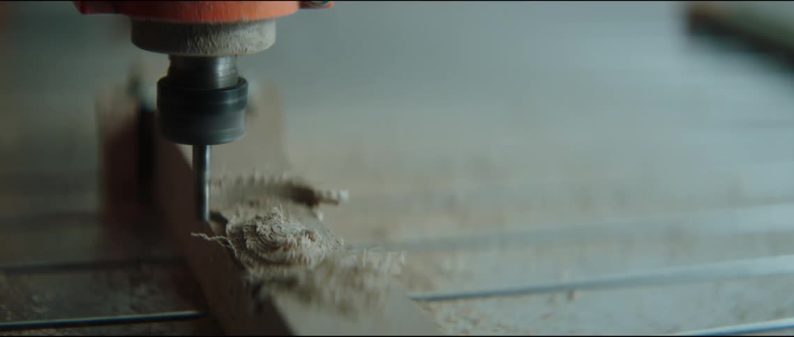 A drill drills wood