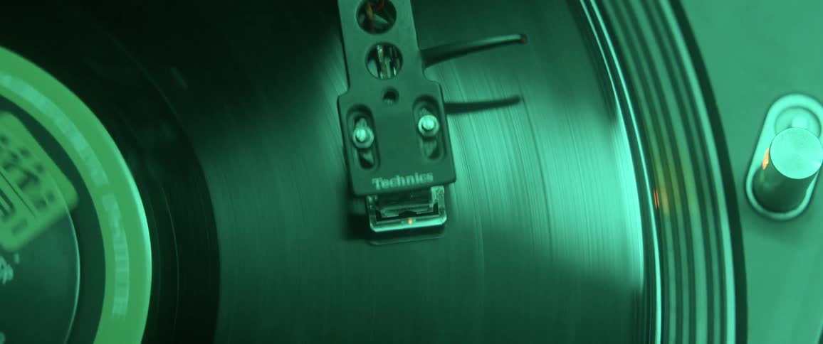 Birds eye view of a record on a turn table