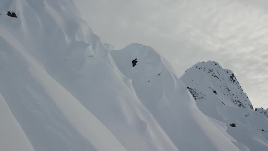 The heavy snow covers the mountain range