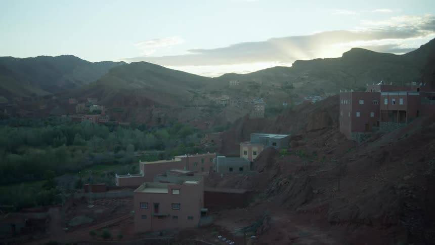 A wide shot of the horizon is displayed