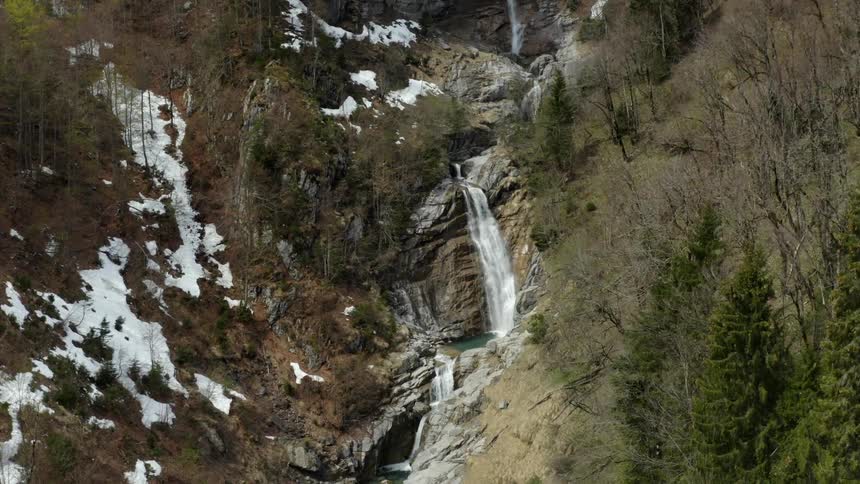 The water pours down the rocks