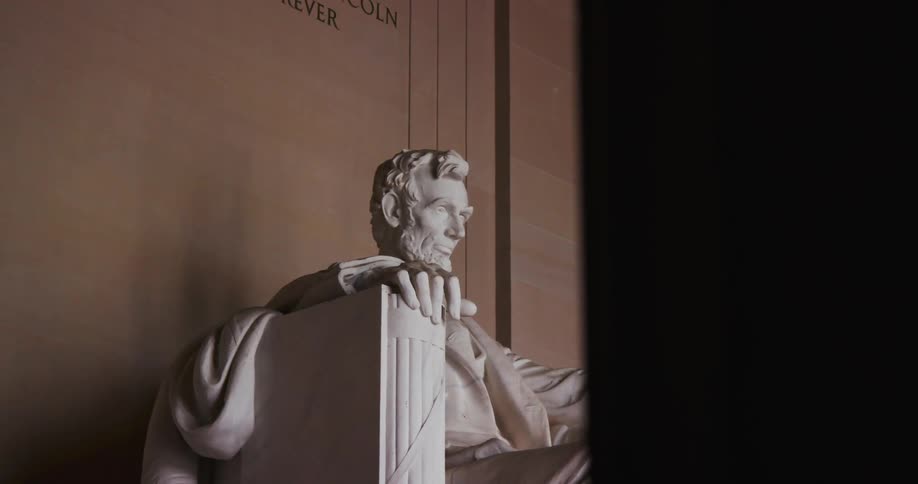 A statue of a man sitting