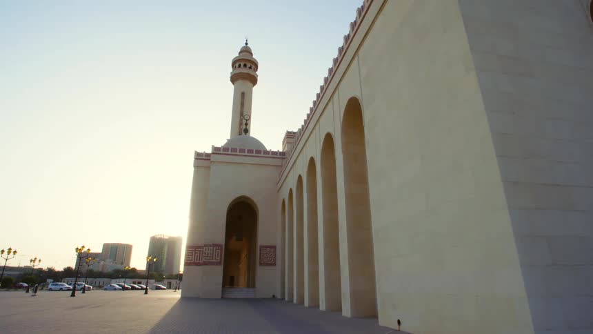 A mosque in the sunlight