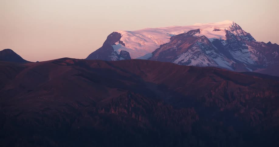 A snow covered mountain