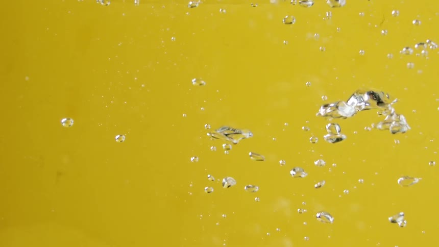 Lemons falling in to water