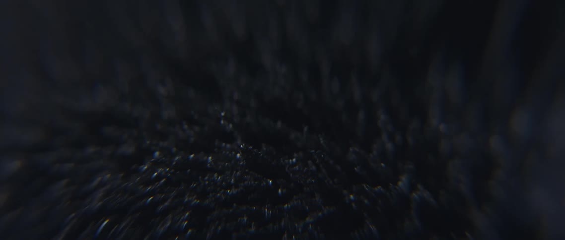 The strands move around together