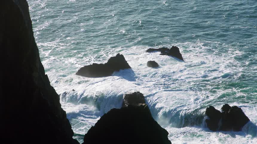 Water is moving in the ocean