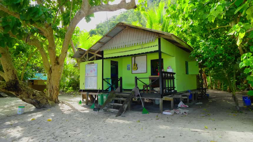A small shop on the beach