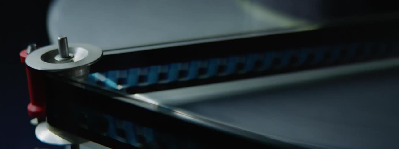 File is moving over a spool