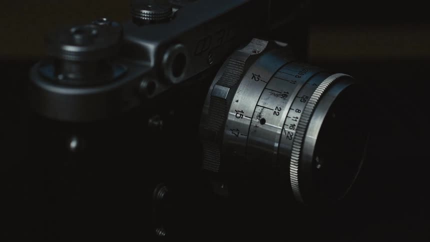 Light brightens and darkens on camera