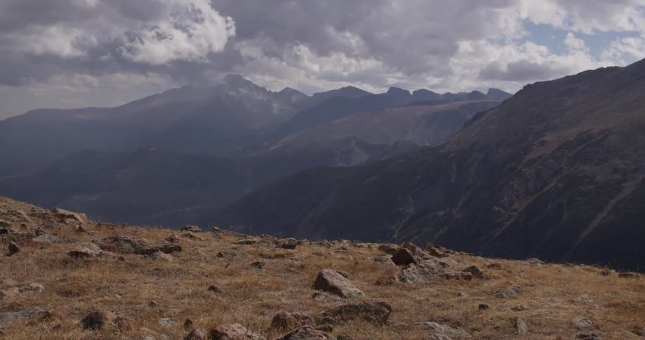 A mountain range on a cloudy day