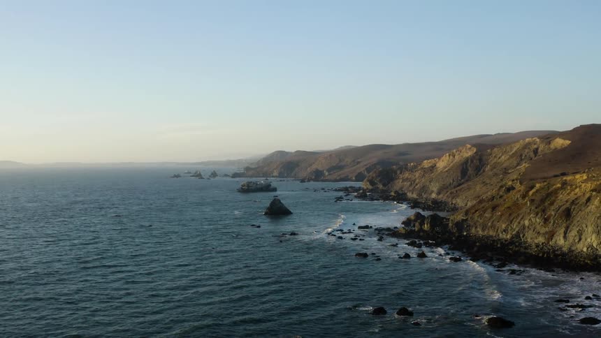 Coastline of ocean with waves