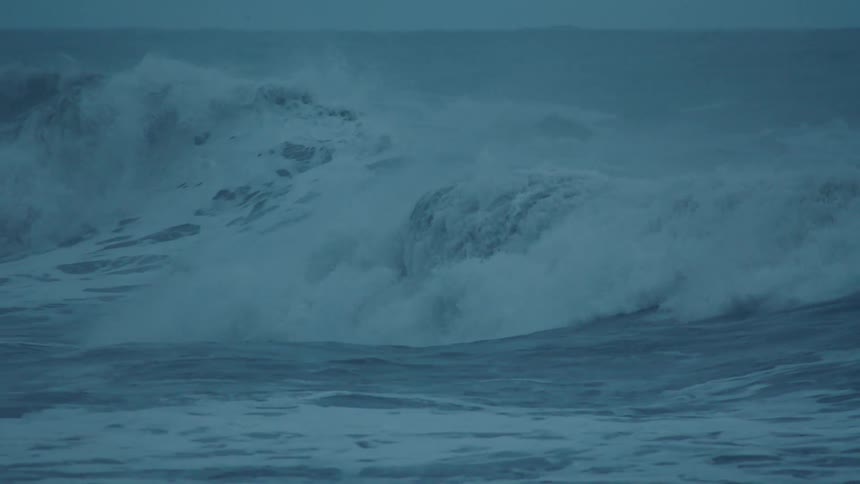 Ocean waves are moving towards the coast